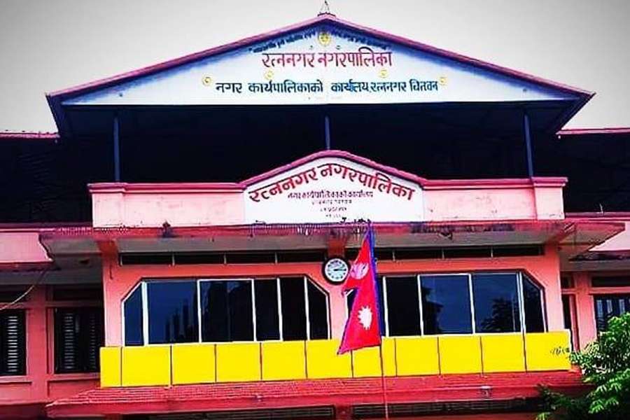गर्मी बढेपछि चितवनको रत्ननगरका विद्यालय बन्द, खोप अभियान स्थगित