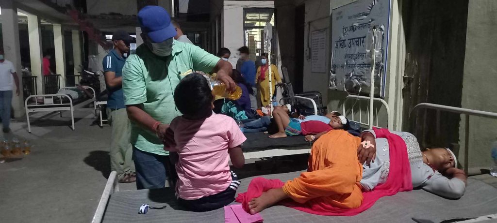 डडेल्धुरामा एकै गाउँका २१ जना बिरामी, खाएका थिए रोपाइँको खाना