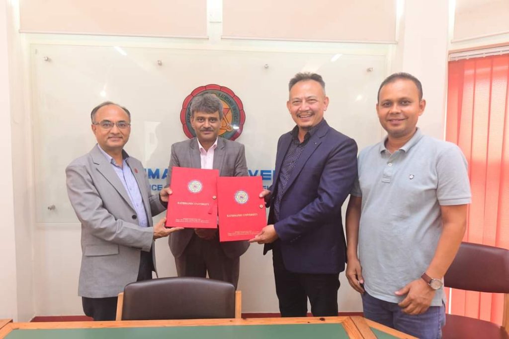 केयुका बीडीएस टपरले पनि गोल्ड मेडल पाउने, डा बुद्धिमान श्रेष्ठद्धारा २० लाख रुपैयाँको अक्षयकोष स्थापना