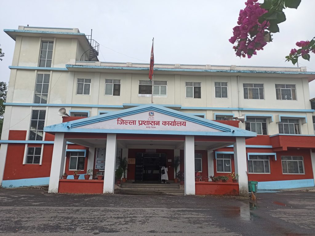 चितवनका उपचार तथा पुनर्स्थापना केन्द्रहरू निगरानीमा, कागजात पेश गर्न आदेश