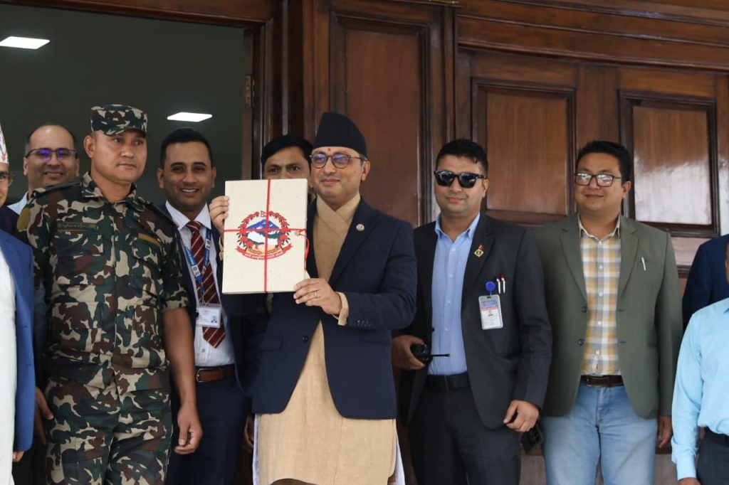स्वास्थ्य बजेट बढ्यो, तर घट्यो हिस्सेदारी : यी हुन् सरकारका २५ प्राथमिकता