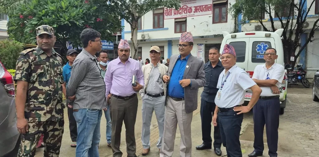 सेती अस्पतालमा नियमित अनुगमन गर्दै मुख्यमन्त्री, सेवा सुधारमा जोड