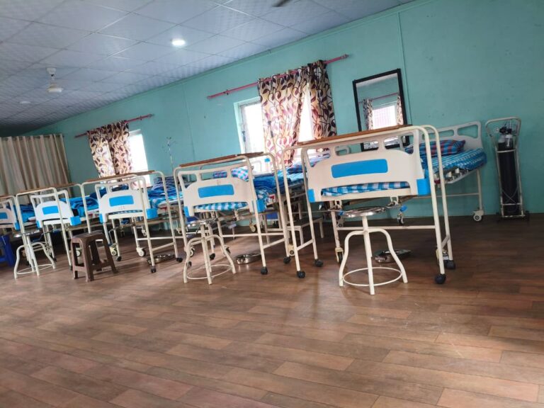 बाढी क्षेत्रमा नेपाल प्रहरीको अस्थायी अस्पताल सञ्चालनमा